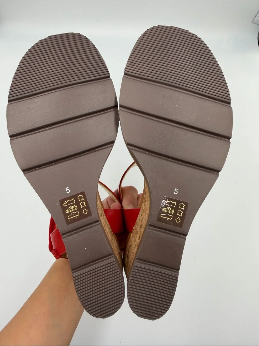 Marc Joseph Dyckman Street Sandals Wedge in Red and Beige Size 5